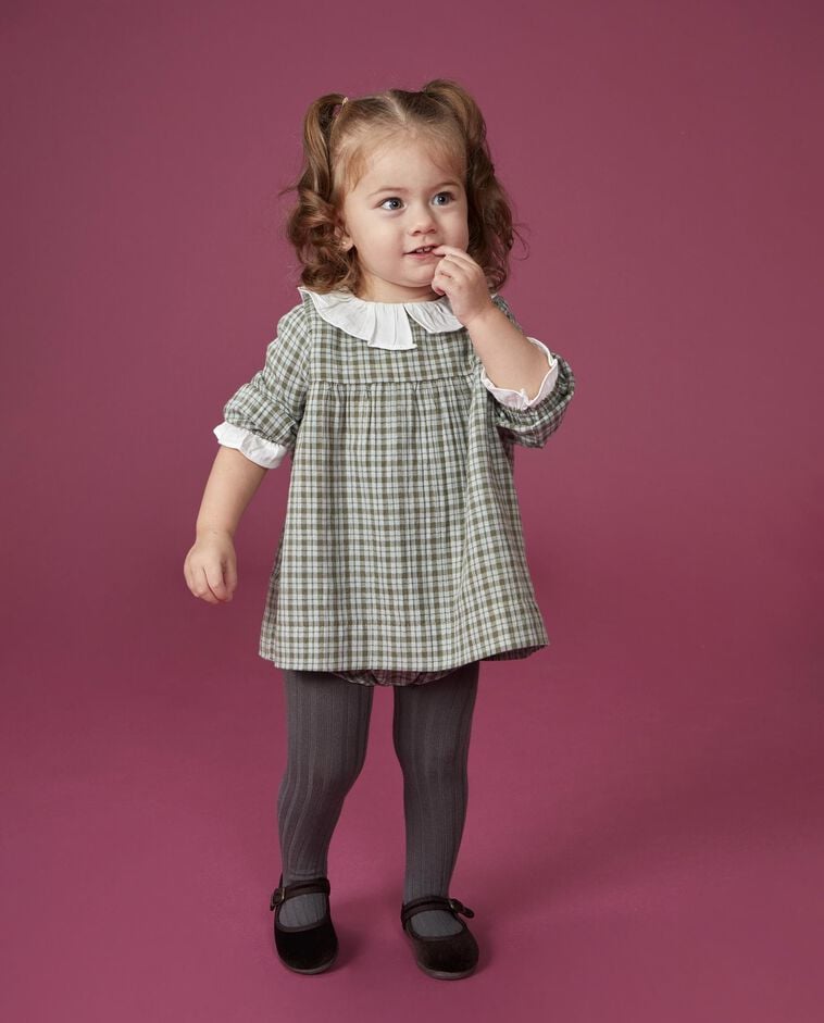 Vestido cinzento aos quadrados beb&eacute;