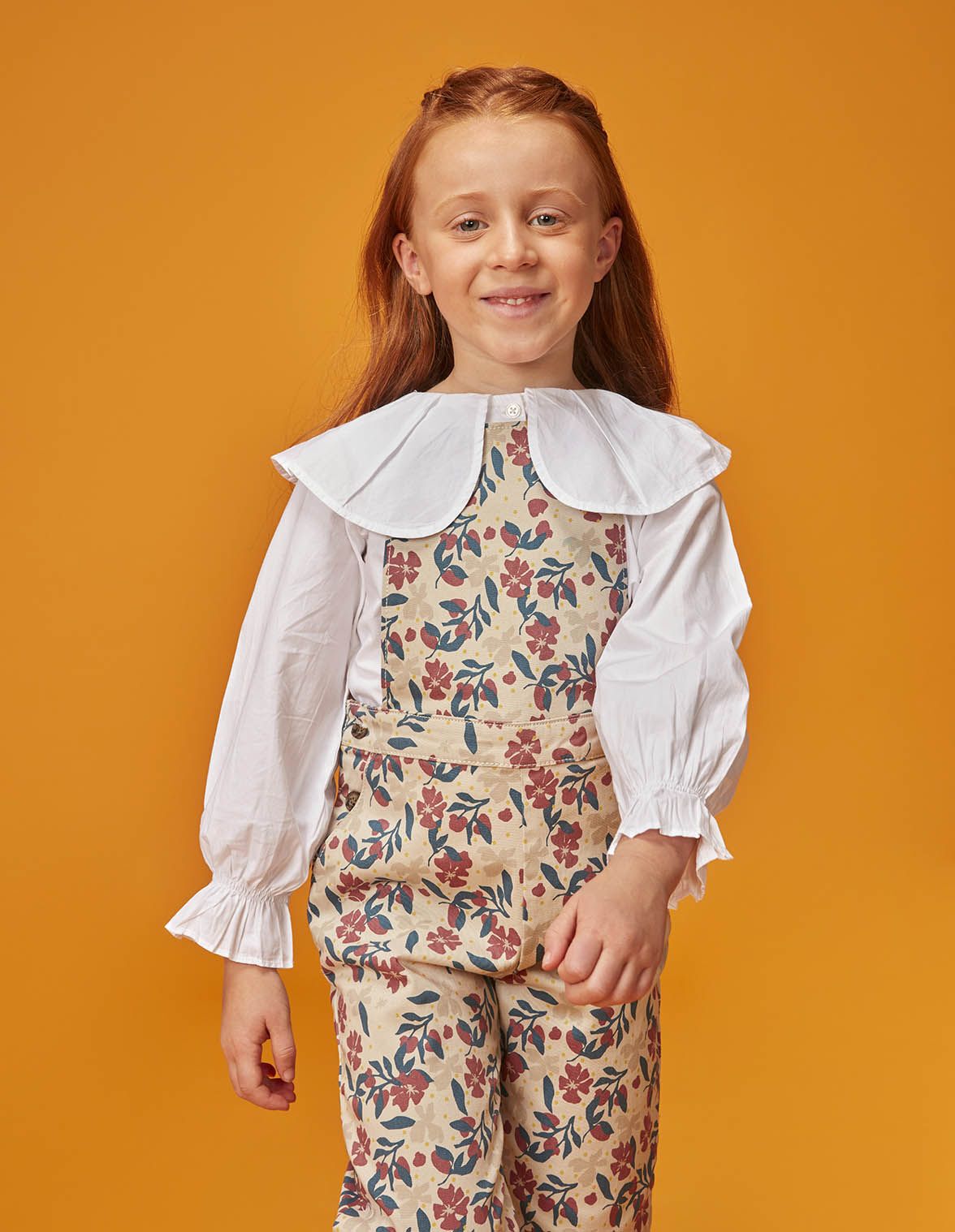 Blouse blanche col petales