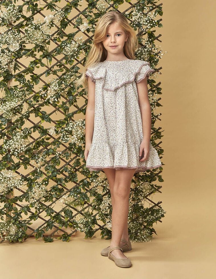 Petite robe à fleurs lilas