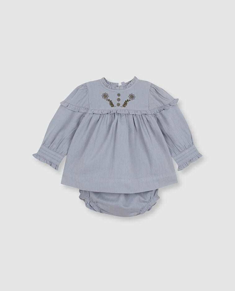 Vestido azul com bordados beb&eacute;