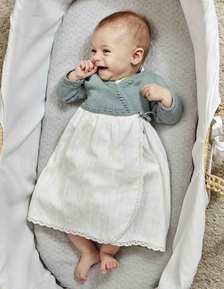 Gonnellina con lana e fiocco laterale bianca