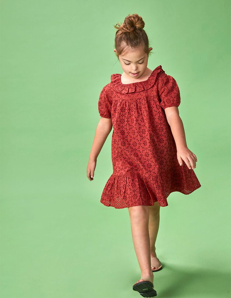 Vestido de manga curta em tecido de malha microperfurada  marsala