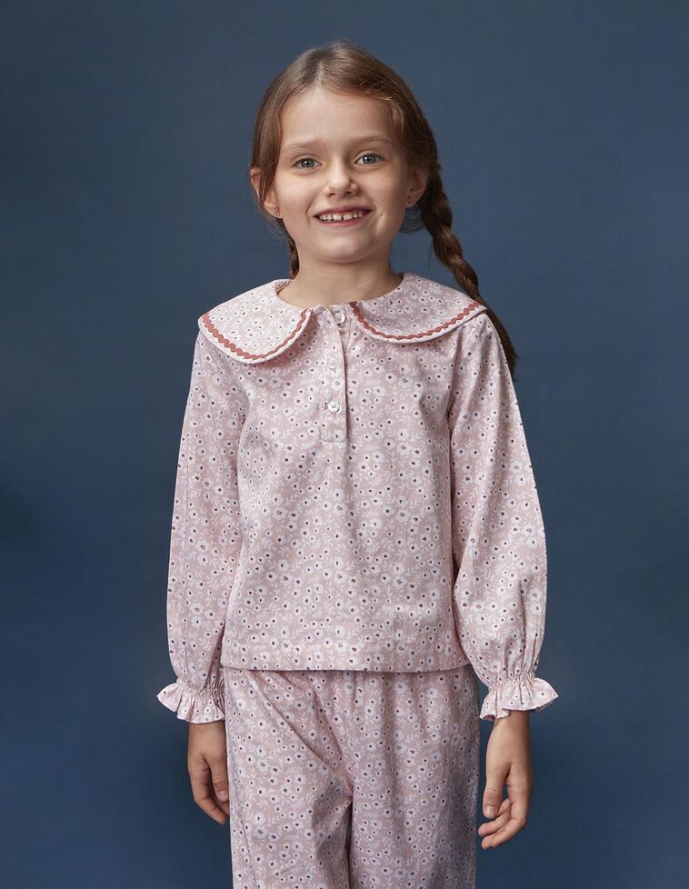 Pyjama mit Blumenmuster, in Rosa