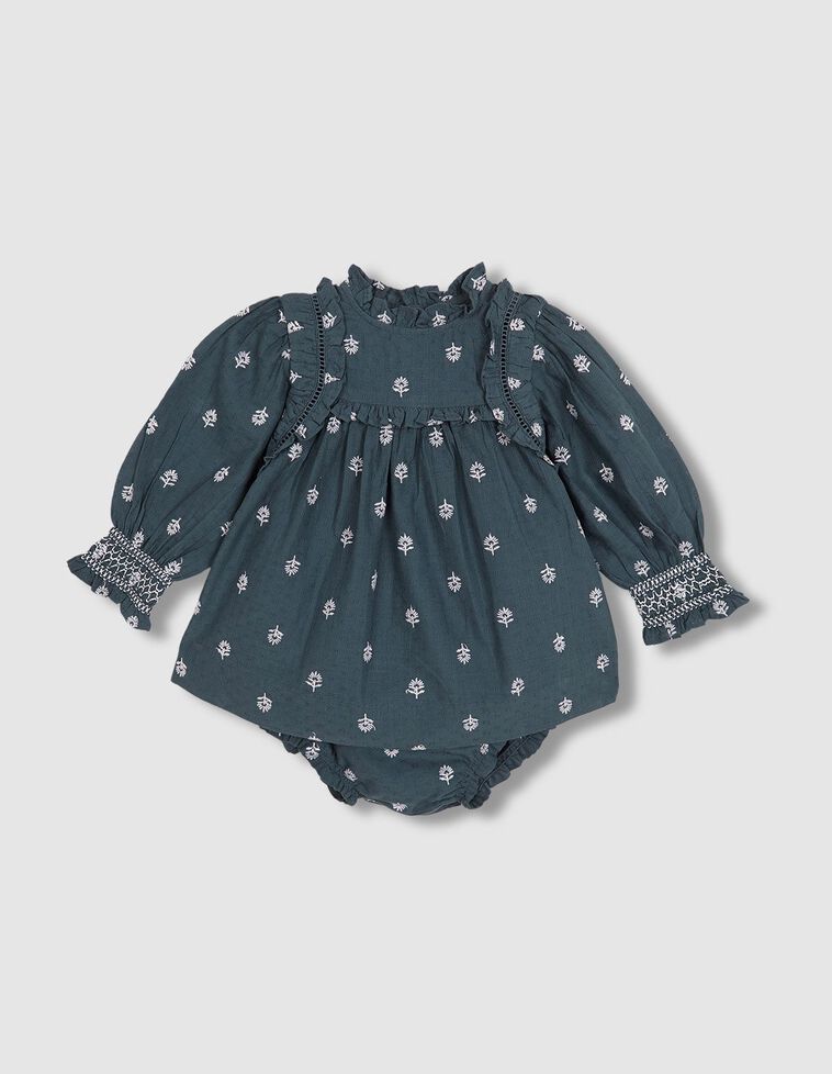 Robe grise brodée de fleurs