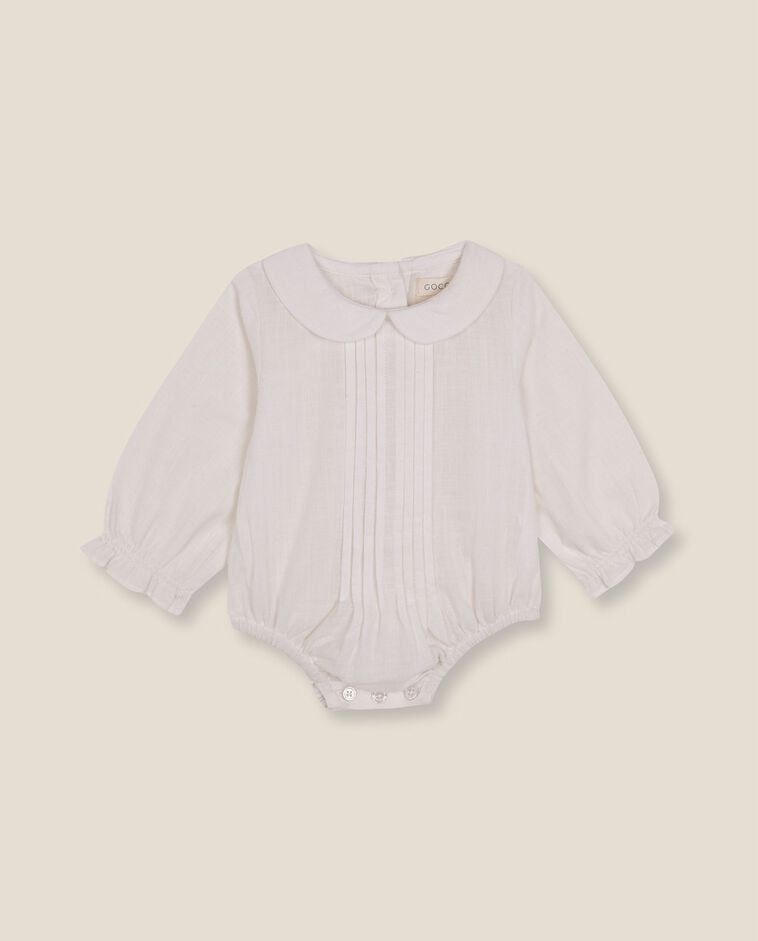 Body branco tipo camisa com pregas rec&eacute;m nascido