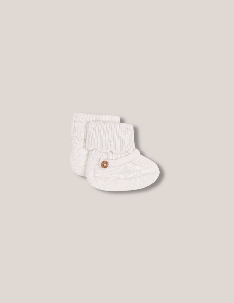Hohe Babystiefelchen mit Wellenmuster aus Wolle, in Ecru
