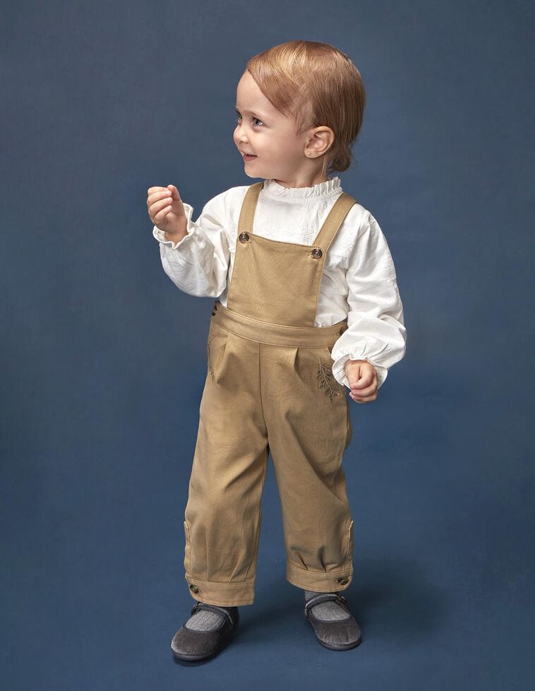 Salopette avec broderie camel