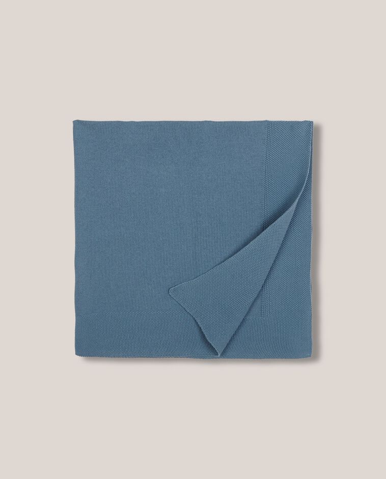 Touca com detalhe azul