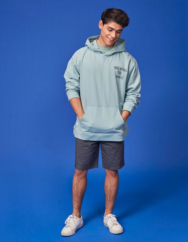 Felpa color blu con stampa 
