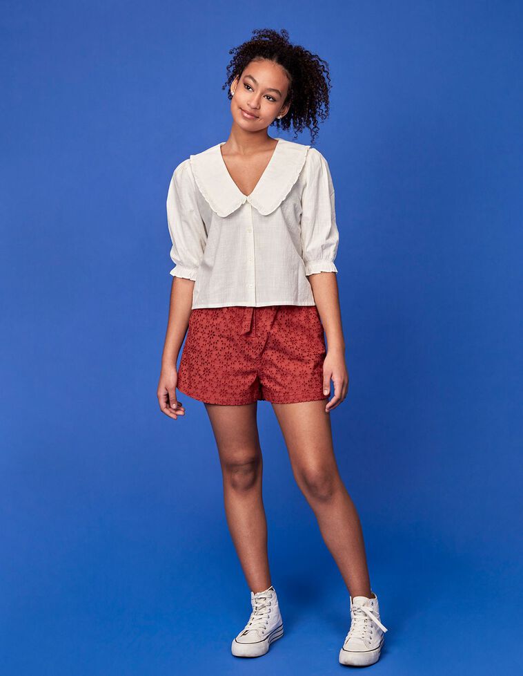 Bermudas em tecido de malha microperfurada  marsala 