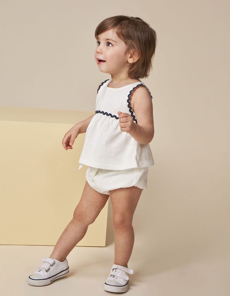 T-shirt com detalhe de ondas a contraste branco