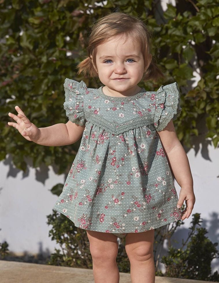 Robe verte à imprimé fleuri et bandes brodées