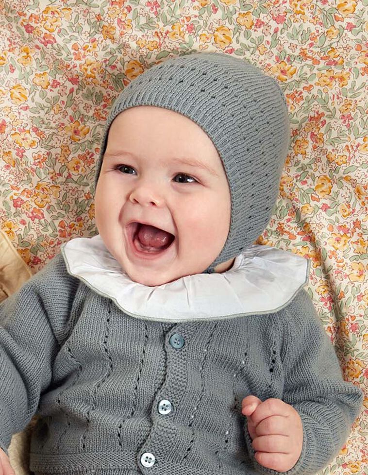 Bonnet à trous bleus