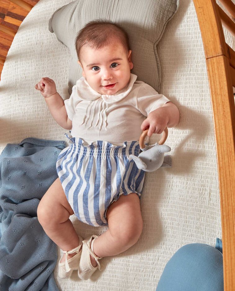 T-Shirt mit Babykragen in Wei&szlig;