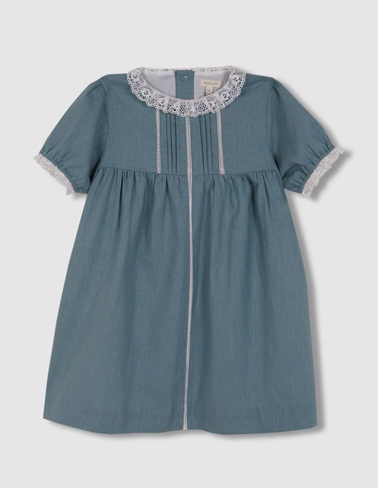 Vestido com linho e fitas bordadas verde