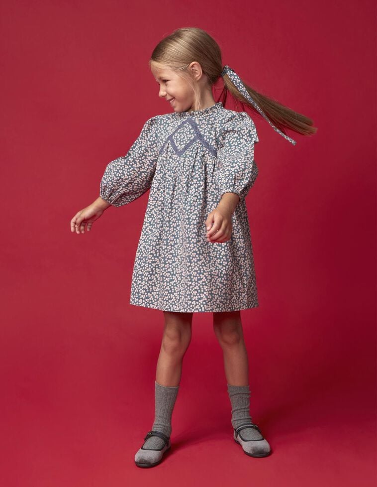 Robe à fleurs bleues