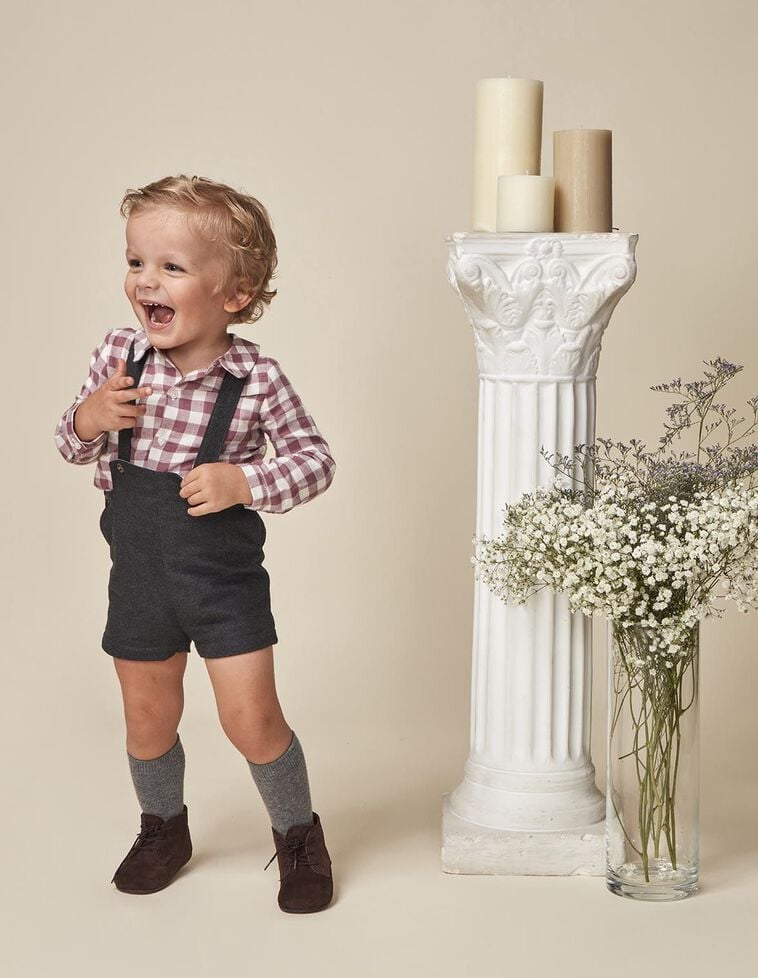 Pantaloncini con bretelle in flanella grigio