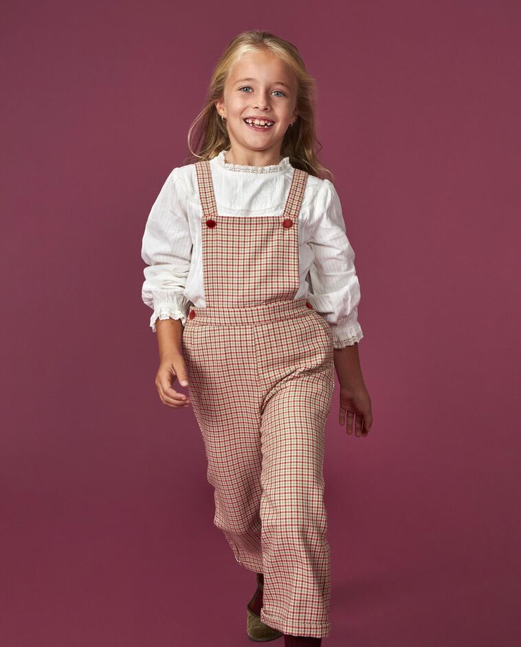 Jardineiras compridas castanhas pata de galo menina