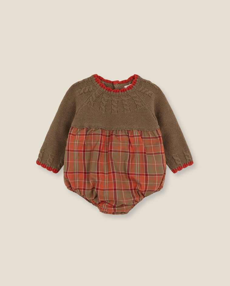 Barboteuse verte en maille avec torsades et tartan nouveau-n&eacute;