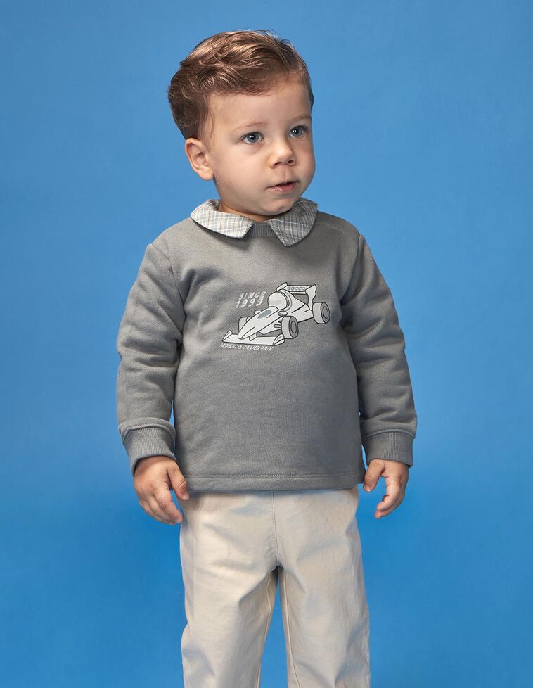 Sweatshirt mit Rennwagenprint, in Dunkelgrün Sweatshirt mit Rennwagenprint, in Dunkelgrün