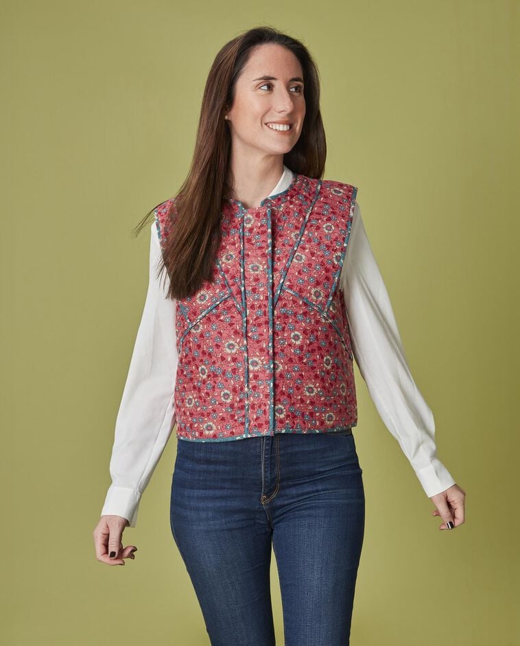 Gilet mamma con fiori corallo