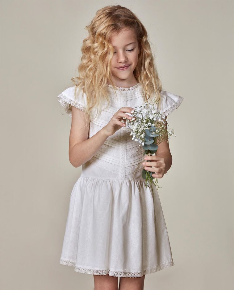 Leinenkleid mit bestickten B&auml;ndern in Wei&szlig;