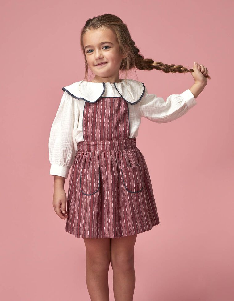 Blouse grand col avec bordure blanche contrastée