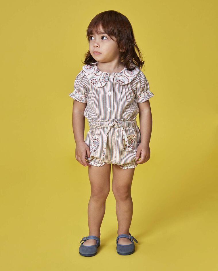 Blouse manches courtes en tissus contrast&eacute;s blanche