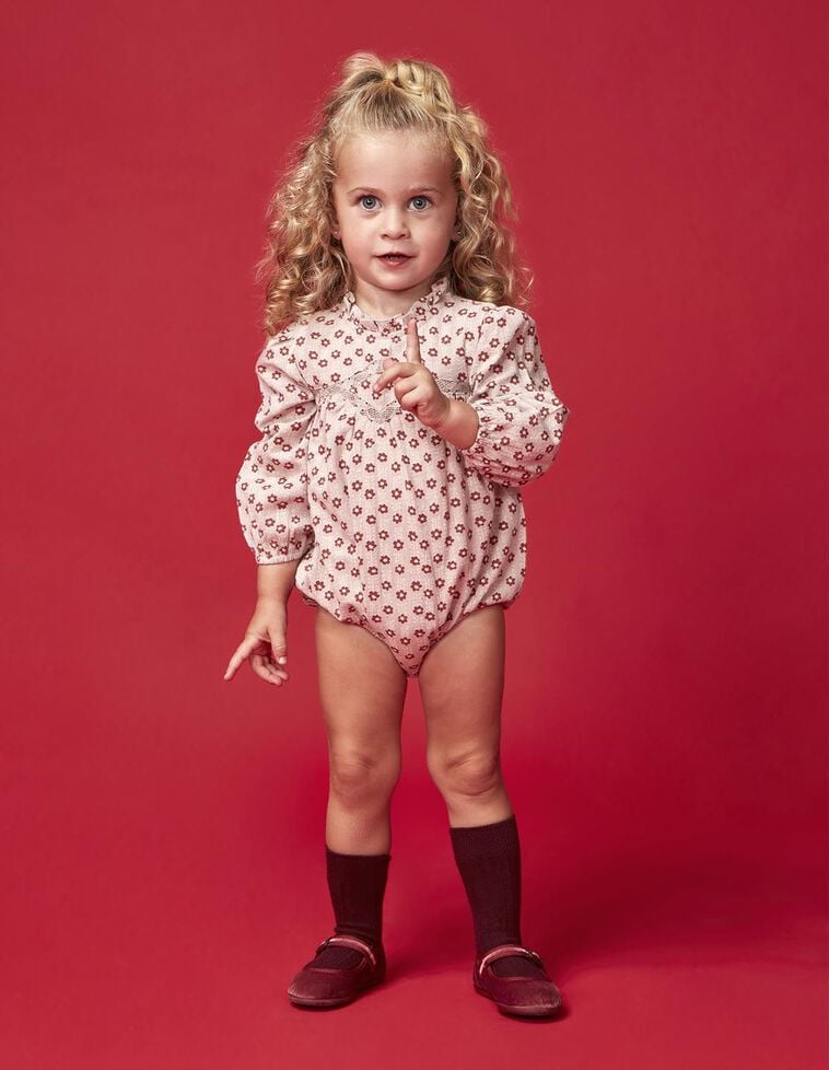 Barboteuse à fleurs lilas Barboteuse à fleurs lilas