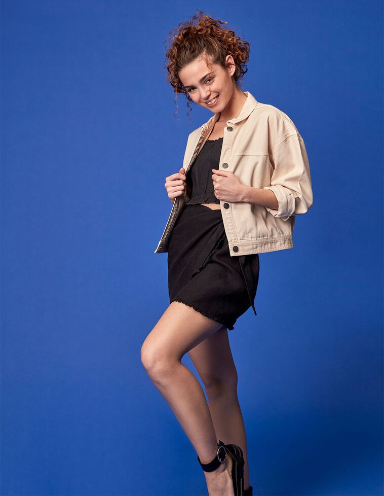 Giacca in twill con taschini color sabbia