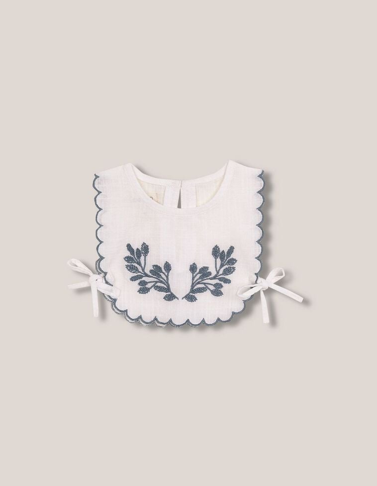 Bavoir brodé blanc