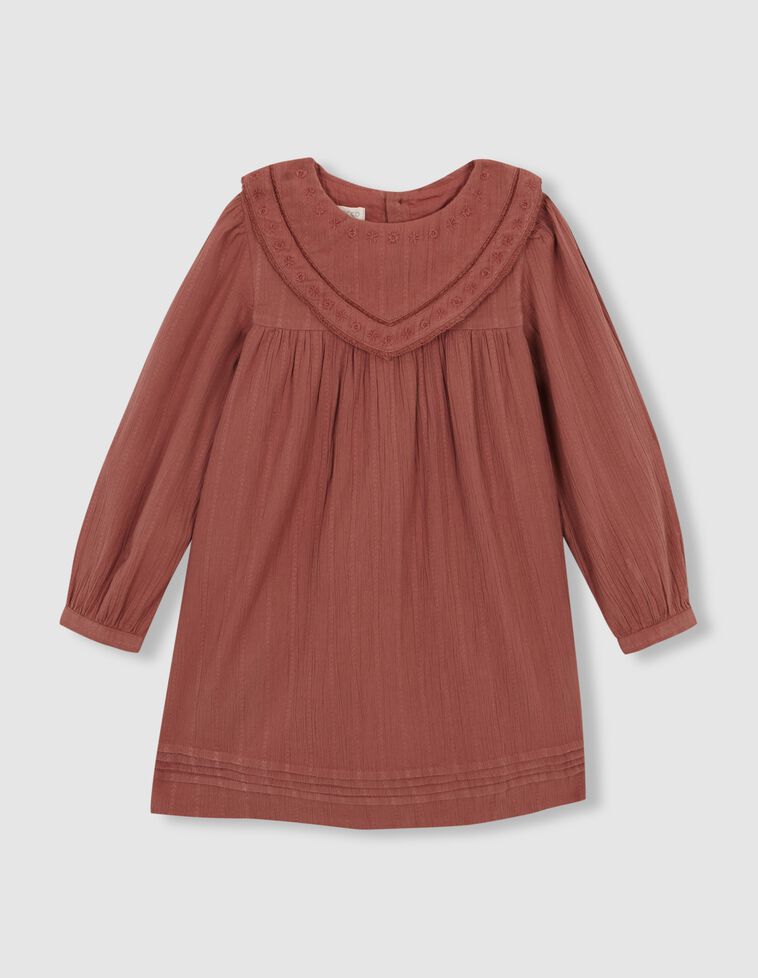 Robe à col bavette et lacets sur le bas rouge