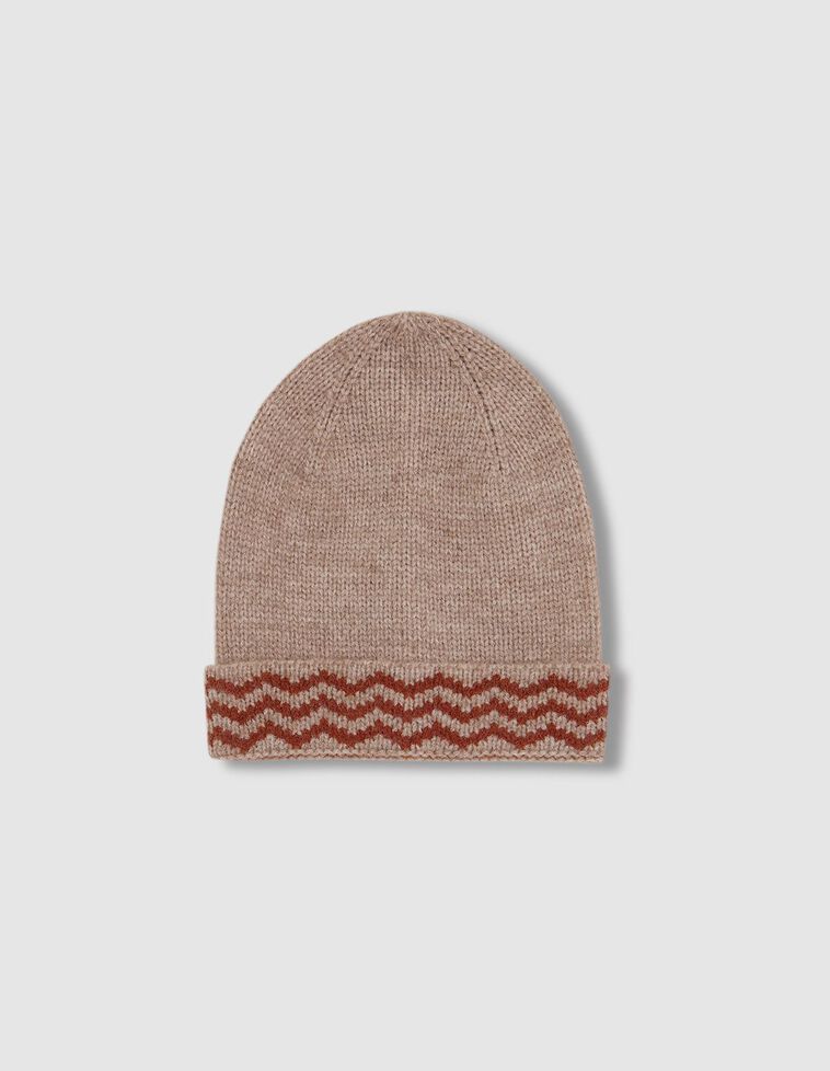 Gorro Com Volta Dobrada Com Detalhe De Zig-zag Pedra Melange