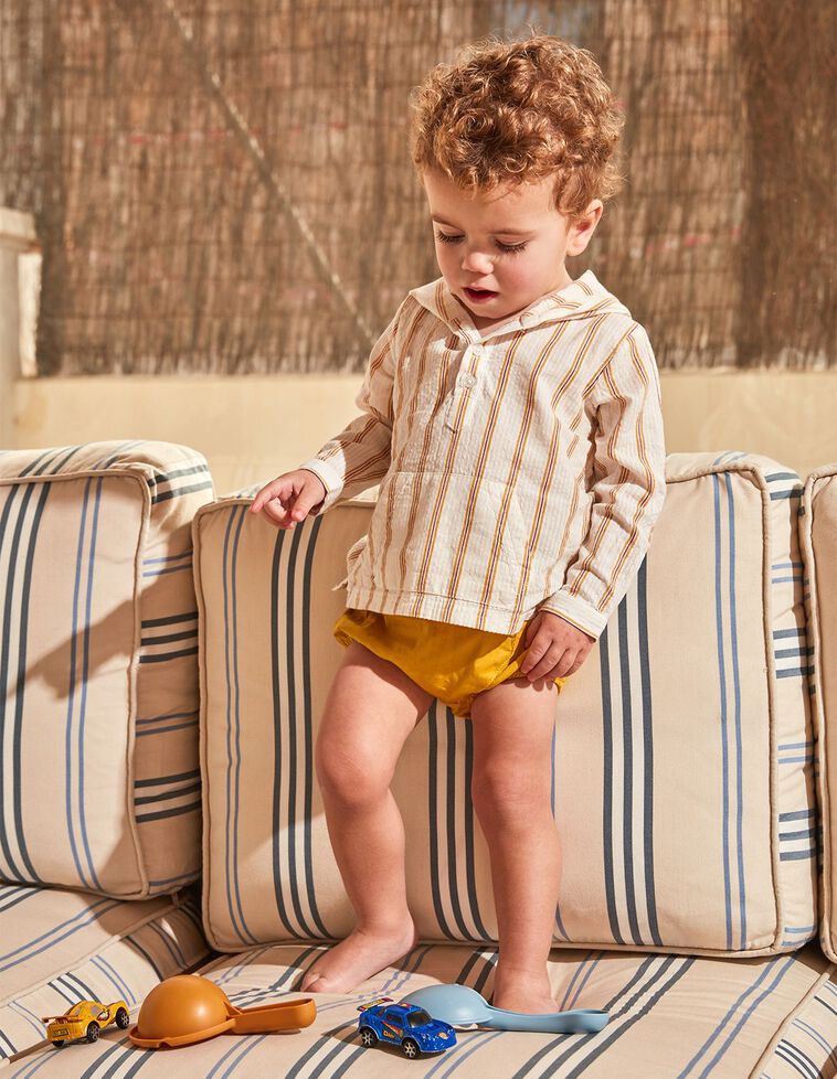 Camicia a righe con  cappuccio color bianco sporco