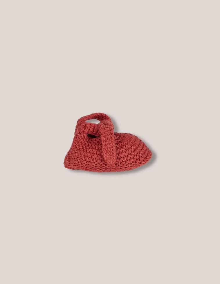 Chaussons en tricot grenat