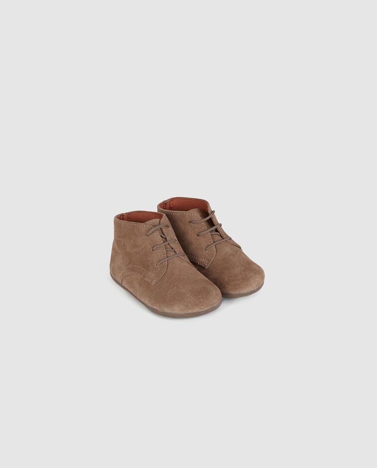 Botins de beb&eacute; em camur&ccedil;a