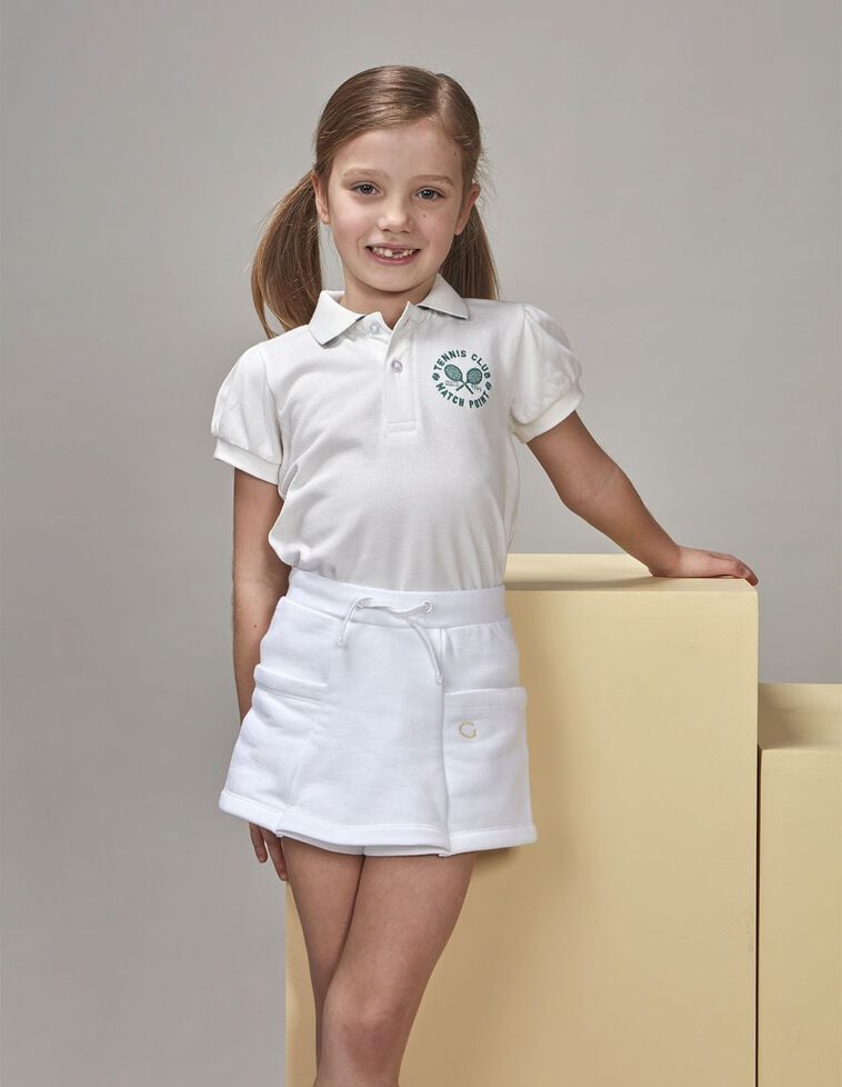 Jupe-short en peluche blanche avec contrastes