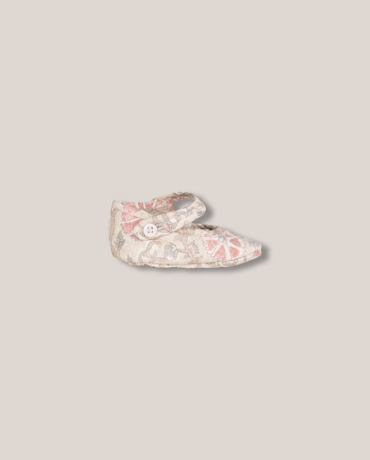 Chaussons &agrave; fleurs beige clair