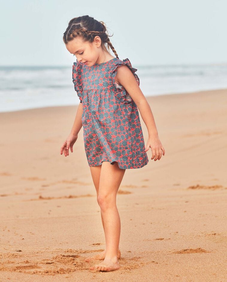 Robe &agrave; grande fleur rose