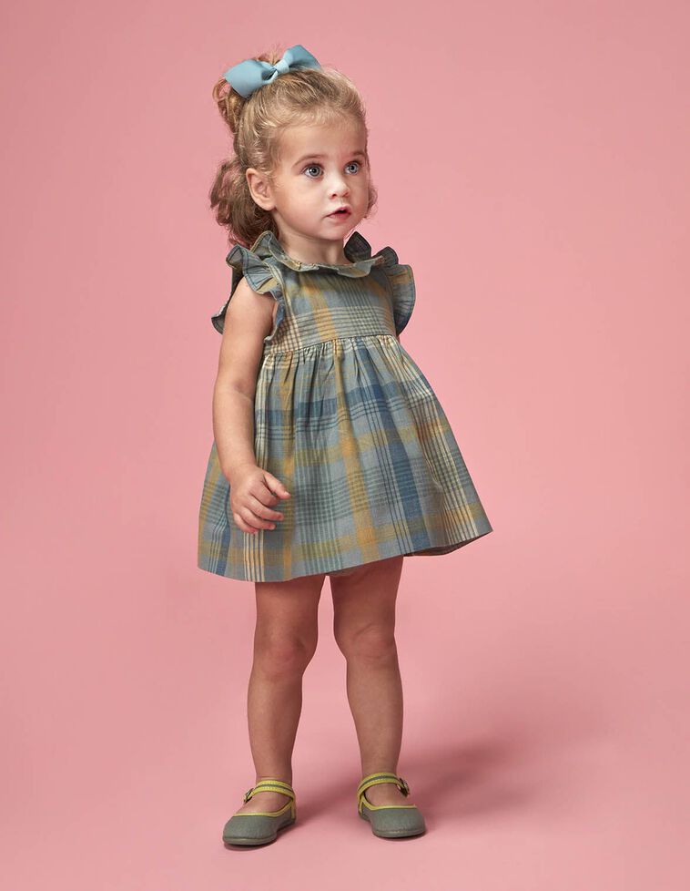 Robe bleue à carreaux
