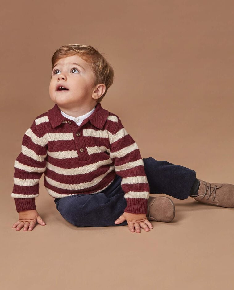 Maglione rosso stile polo a righe 