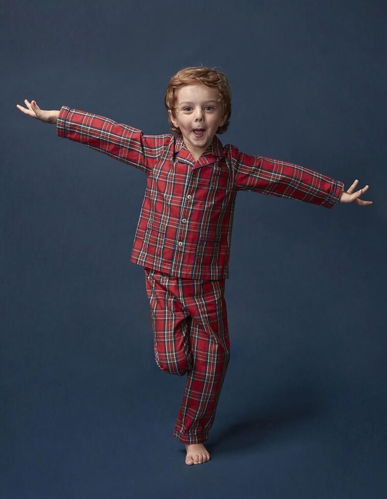 Pyjama de Noël à carreaux tartan avec bordure contrastée rouge