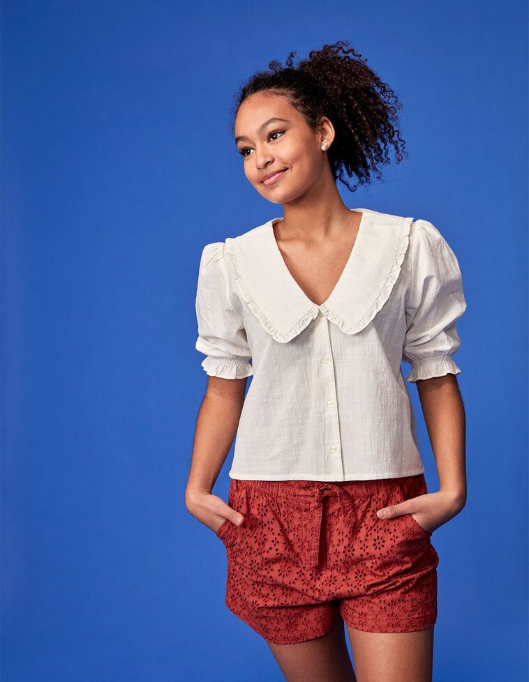 Blusa colletto con volant color bianco sporco