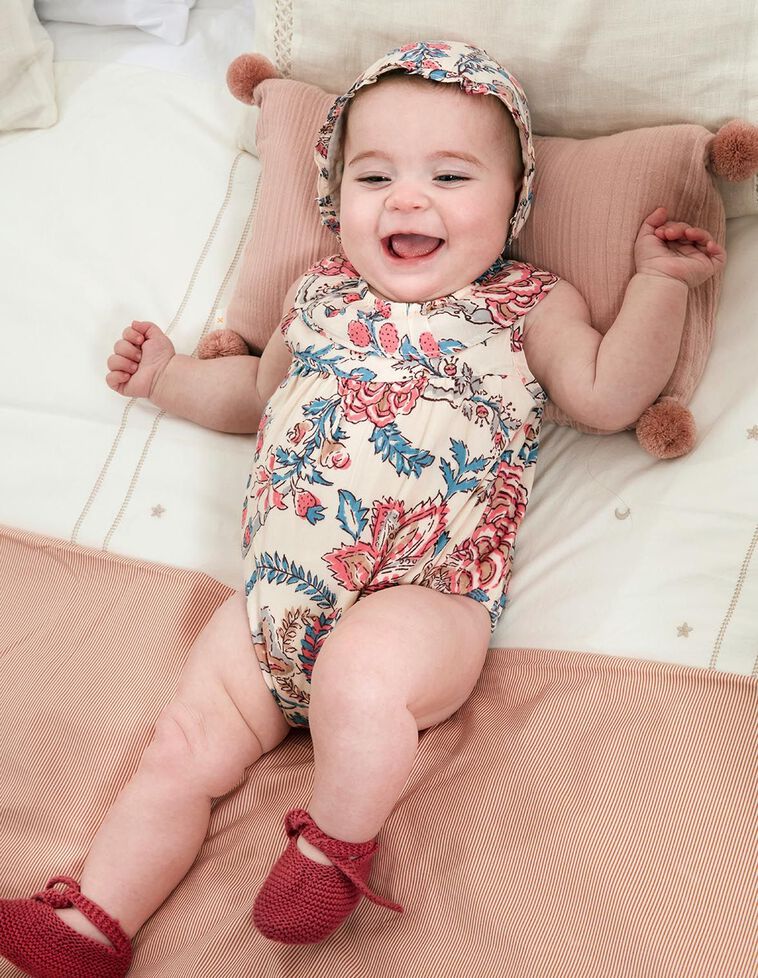 Babygrow sem pernas com folho na gola branco