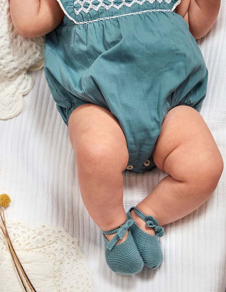 Babiestiefelchen mit Schleife in Grün