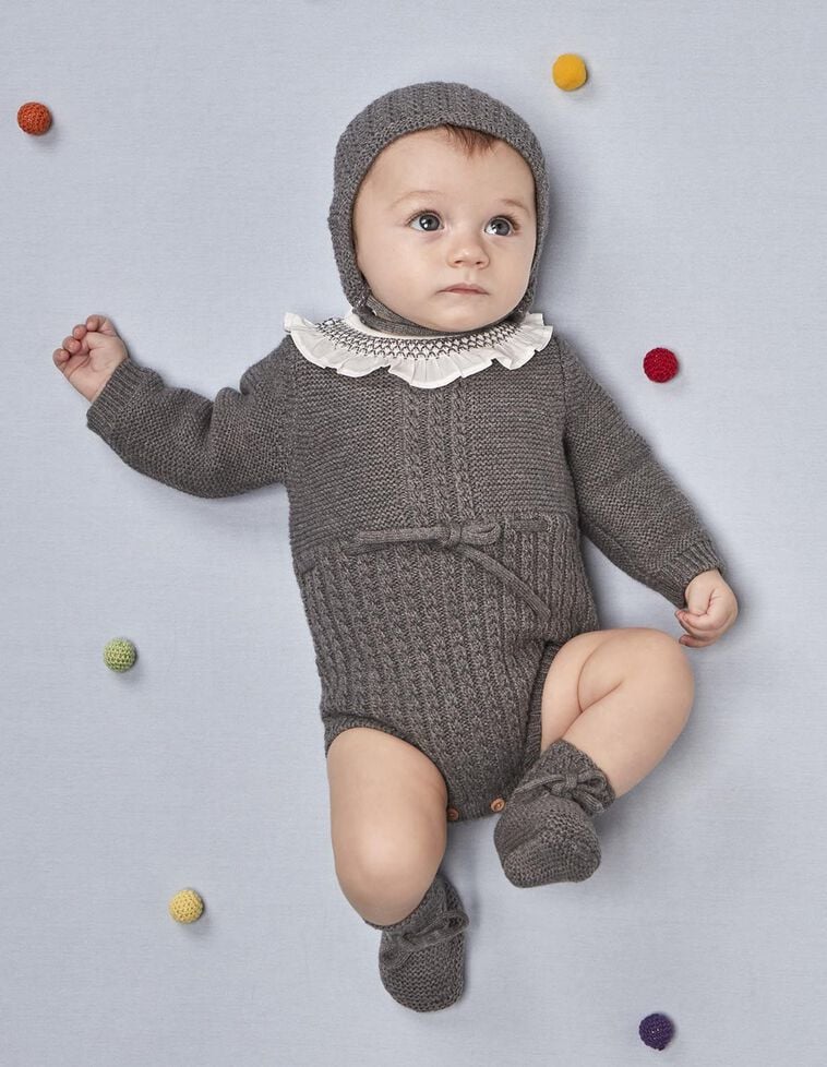 Barboteuse en tricot jersey avec laine grise Barboteuse en tricot jersey avec laine grise