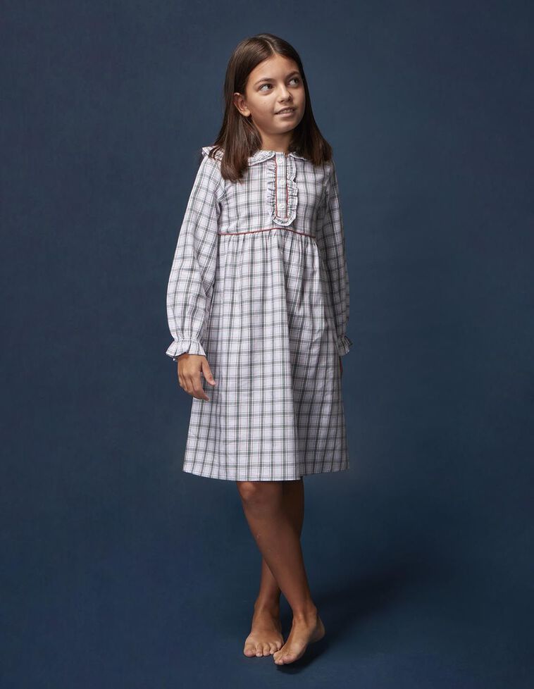 Kariertes Nachthemd mit kontrastierender Paspel, in Grün Kariertes Nachthemd mit kontrastierender Paspel, in Grün