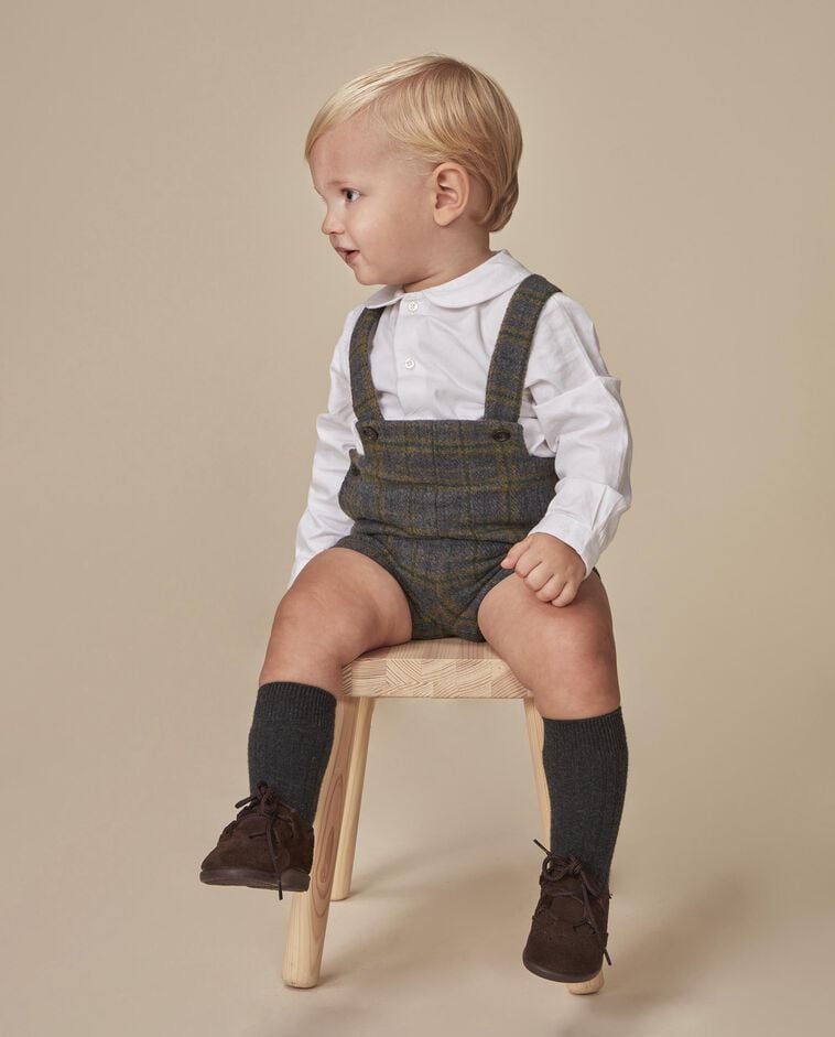 Short gris &agrave; carreaux avec bretelles b&eacute;b&eacute;