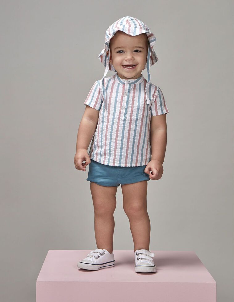 Bonnet rayé bleu clair